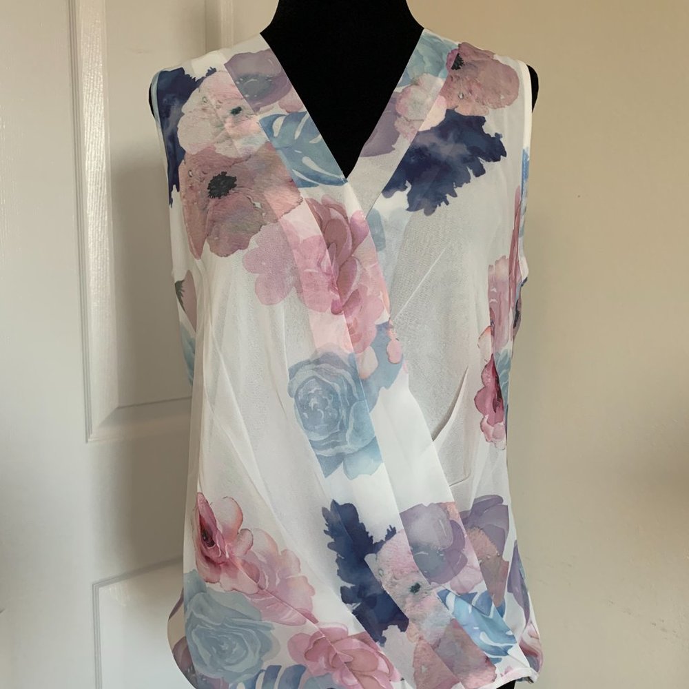 Floral Print V Neck Chiffon Blouse - Picture 9 of 11